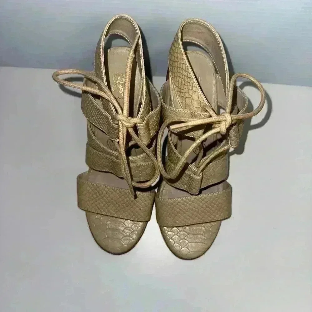 Born In California Sandals Stacked Heel Beige Lite Tan Faux Snakeskin Size 6 1/2